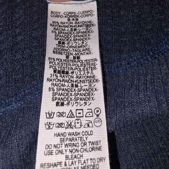 Free People We The Free Catalina Thermal Top Blue V-Neck Waffle Knit High Low M - Picture 5 of 6